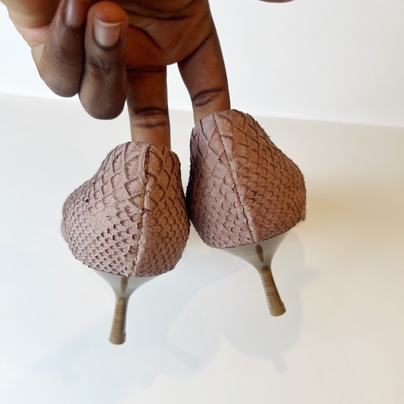 AGL Virna Embossed Leather Pump - Picture 6 of 9